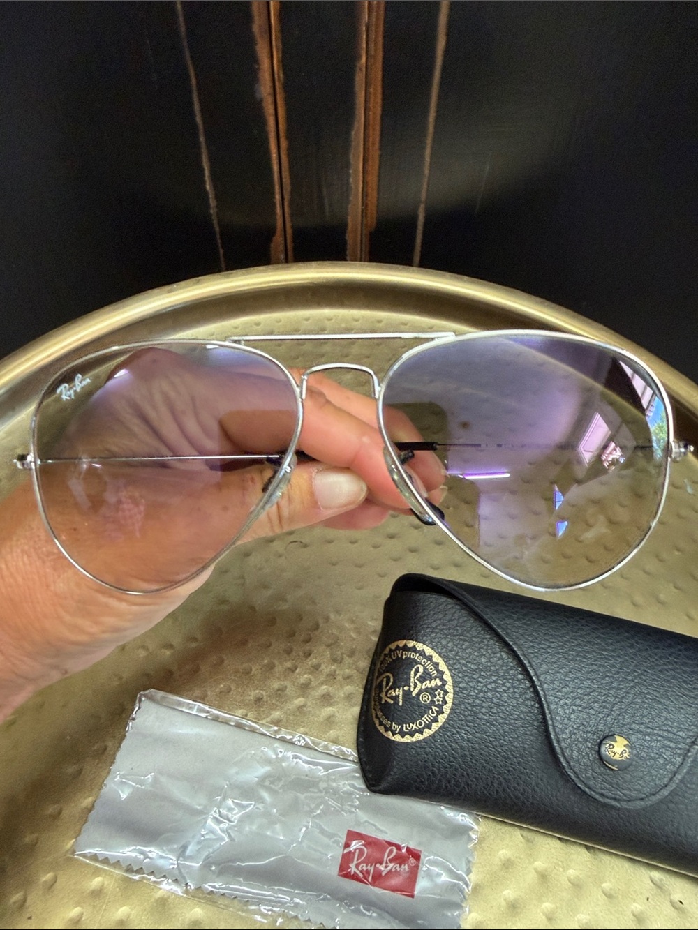 Ray-Ban Aviator Sunglasses w/Black Case - Picture 3 of 7